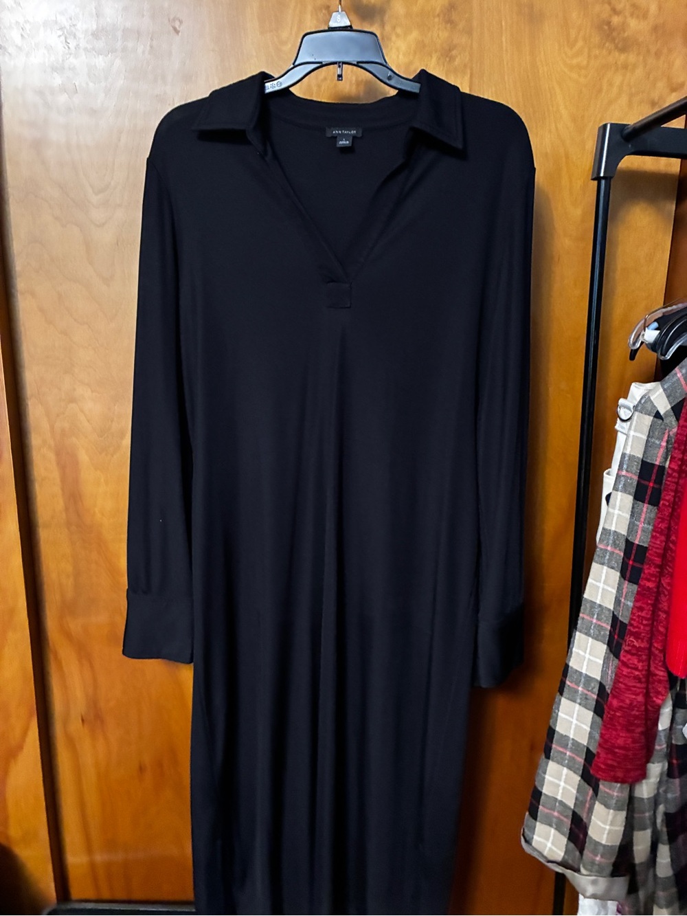 Ann Taylor Black Long Sleeve Collared V-Neck Belted Dress Large